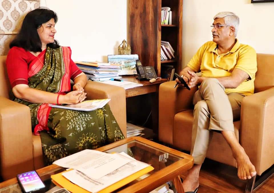 Aparajita Sarangi meets Union minister of jal Shakti
