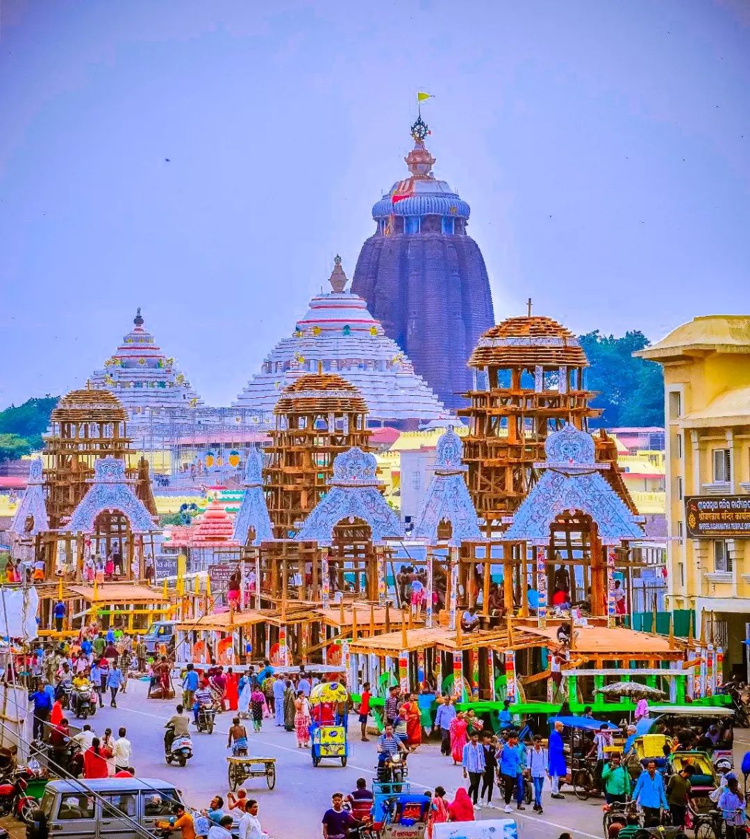 Puri dolled up for Rath Yatra tommorrow