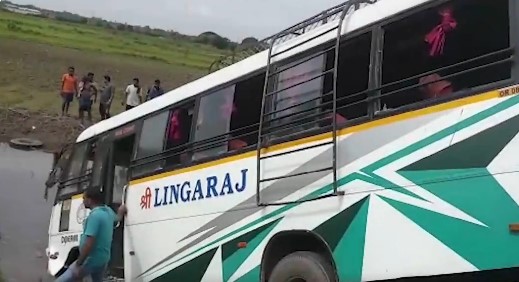 20 passengers injured as bus overturns in Baghamari