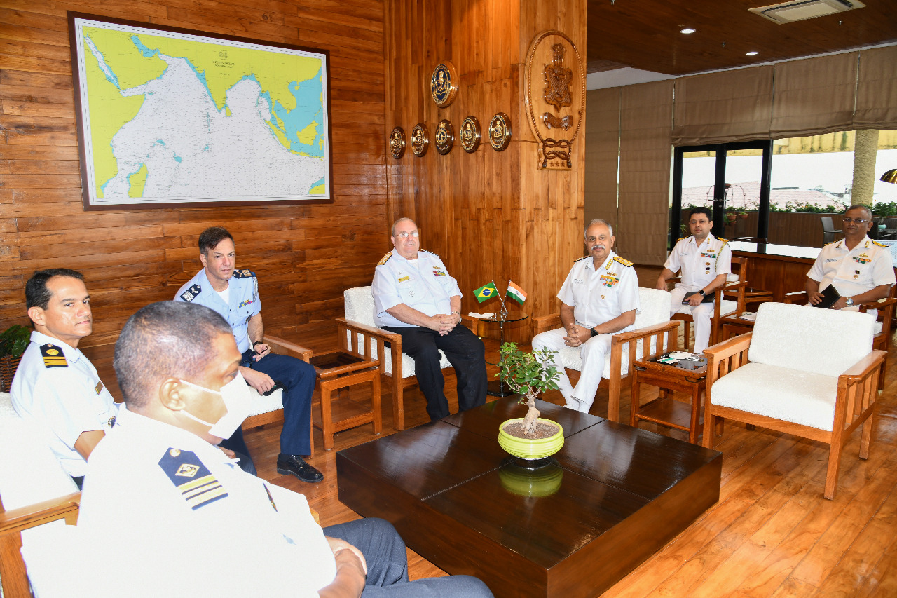 BRAZILIAN NAVY DELEGATION VISITS WESTERN NAVAL COMMAND