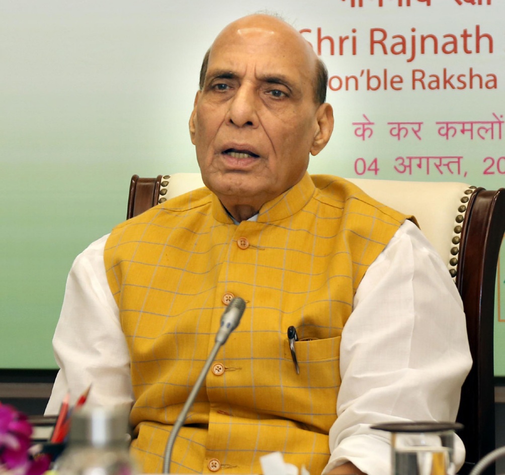 Raksha Mantri urges people to contribute to nation building