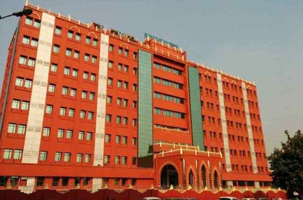 High Court has ordered an investigation into a woman who was issued two death certificates