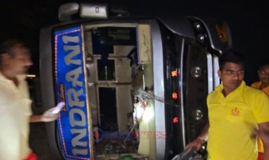 Bus overturns in Mayurbhanj; 25 injured, 4 critical