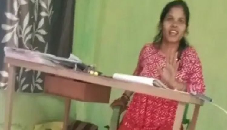 2 forest officials suspended for kendu leaf fund irregularities