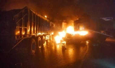 3 drivers burnt alive as fire engulfs 3 trucks after collision at Jharsuguda