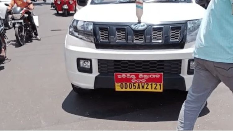 Mo Bus Rams Into Cuttack ADM’s Car In Bhubaneswar