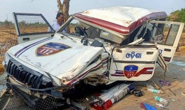 Truck hits patrolling van in Boudh; 4 cops critical