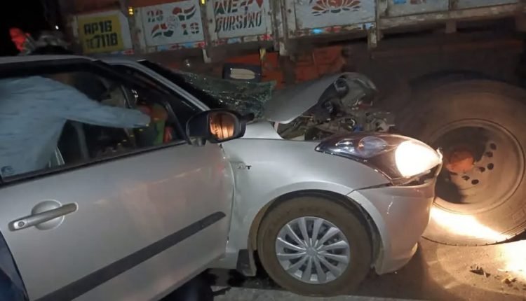 Five killed after car collides with truck in Balangir