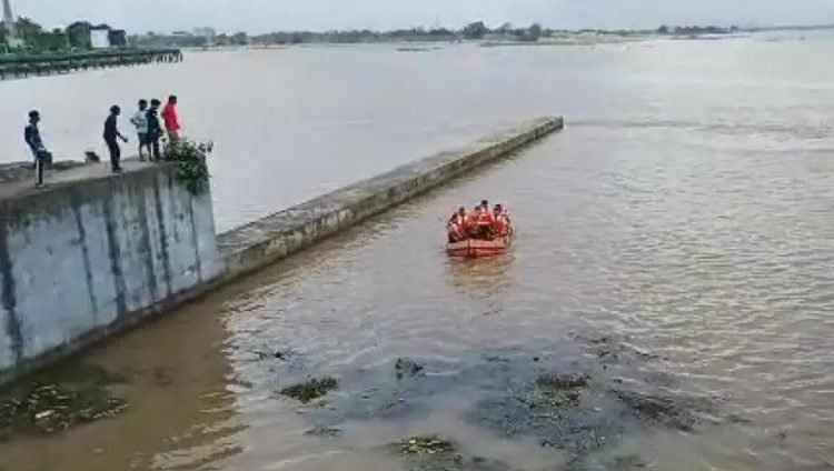 Body of theft accused recovered from Mahanadi river near Cuttack