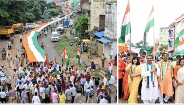 Union Minister Dharmendra Pradhan participates in 'Har Ghar Tiranga' campaign in Bhubaneswar