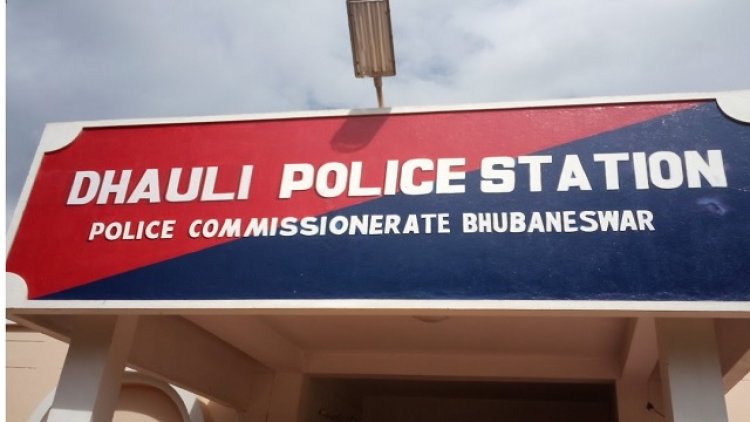 Drug Mafia attacks cops during raid on Bhubaneswar Outskirts