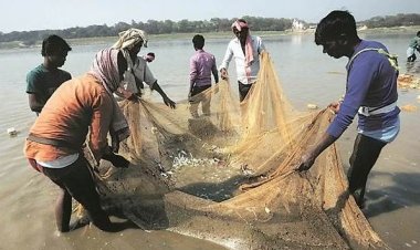 Nine fishermen were rescued from tidal waves near Paradip in Odisha.