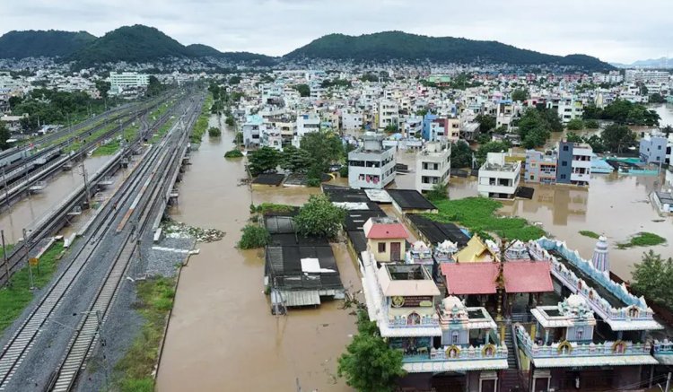 IMD weather update: Heavy rains have caused disruption in Andhra and Telangana. Mumbai and Chennai are on high alert.